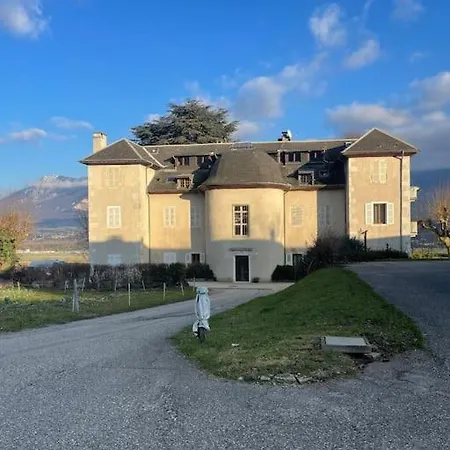 Apartment Studio Sur Les Hauteurs Du Du Bourget